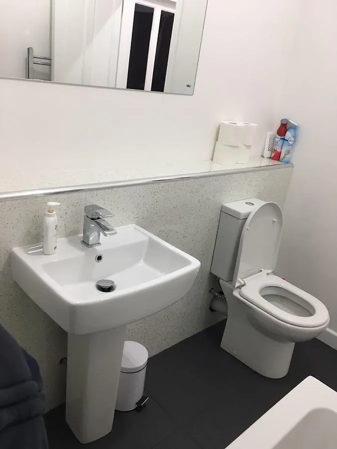 Dazzling And Elegant Flat In Aberdeen City Centre Apartment