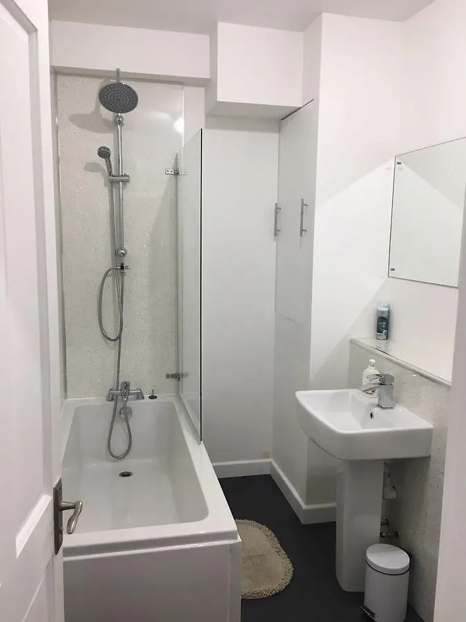 Dazzling And Elegant Flat In Aberdeen City Centre Apartment